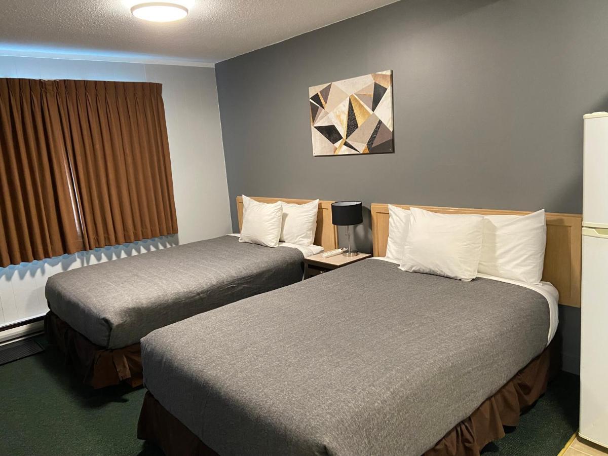 Monashee Lodge Revelstoke Eksteriør billede